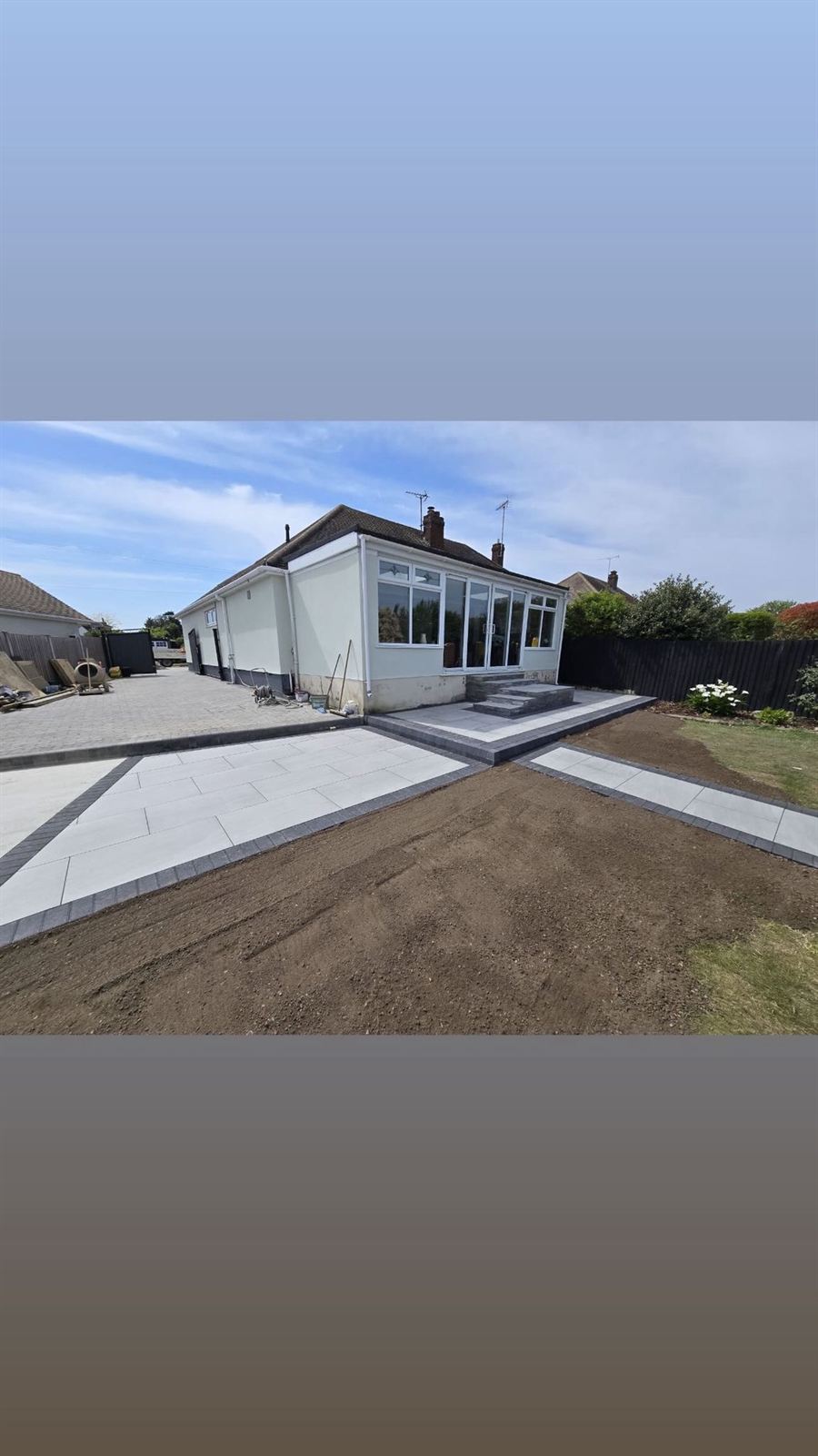Resin bound driveway in a buff aggregate at a bungalow